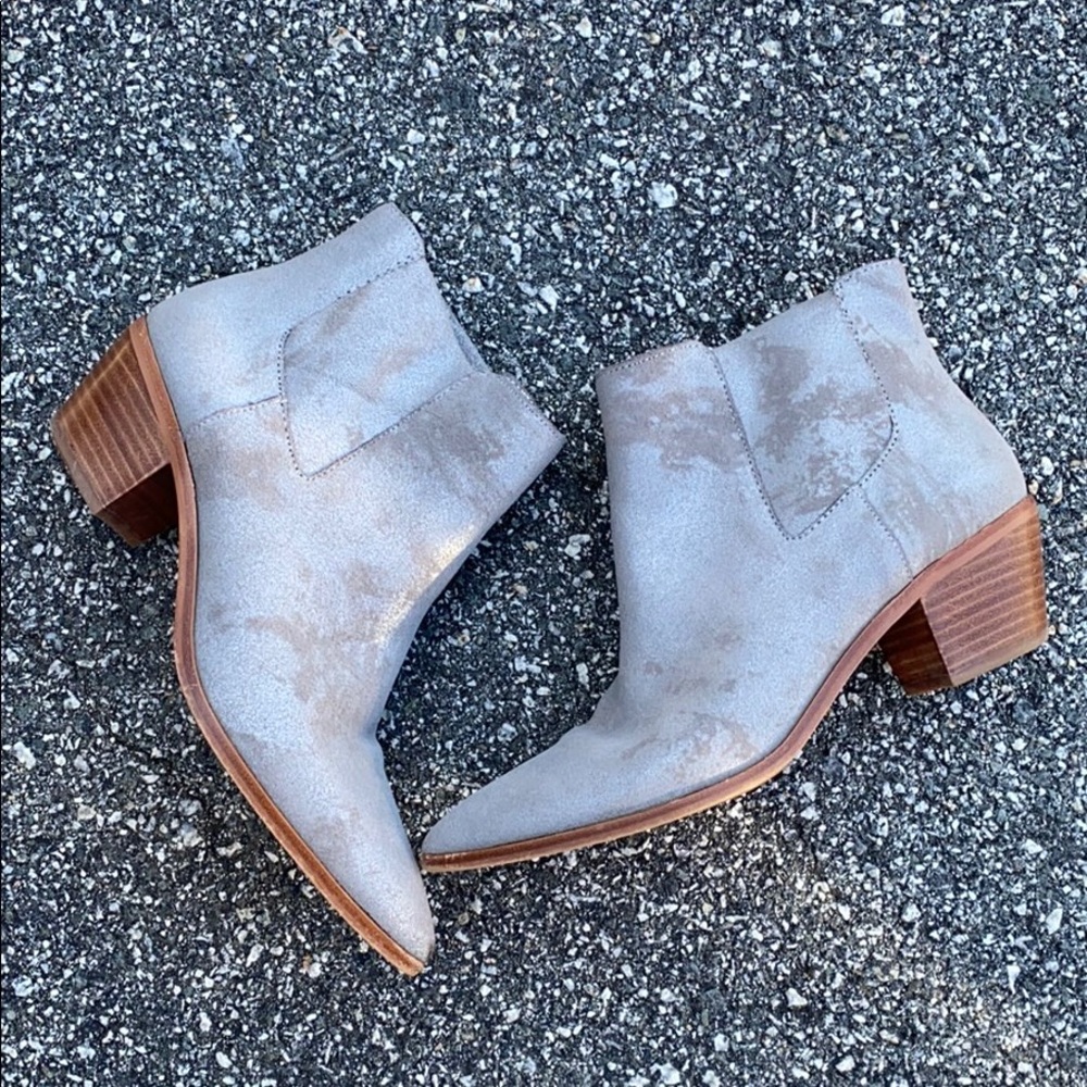 Sole Society Gray/Silver Booties - Picture 4 of 7